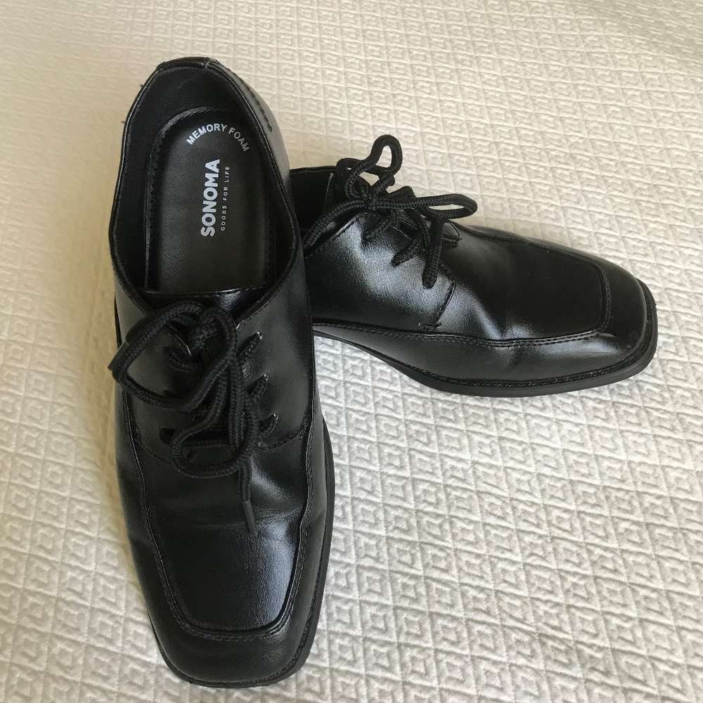 Boys dress shoes